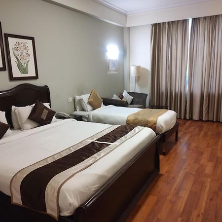 Luxera Hotels & Resorts New Delhi Exterior photo