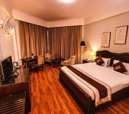 Luxera Hotels & Resorts New Delhi Exterior photo