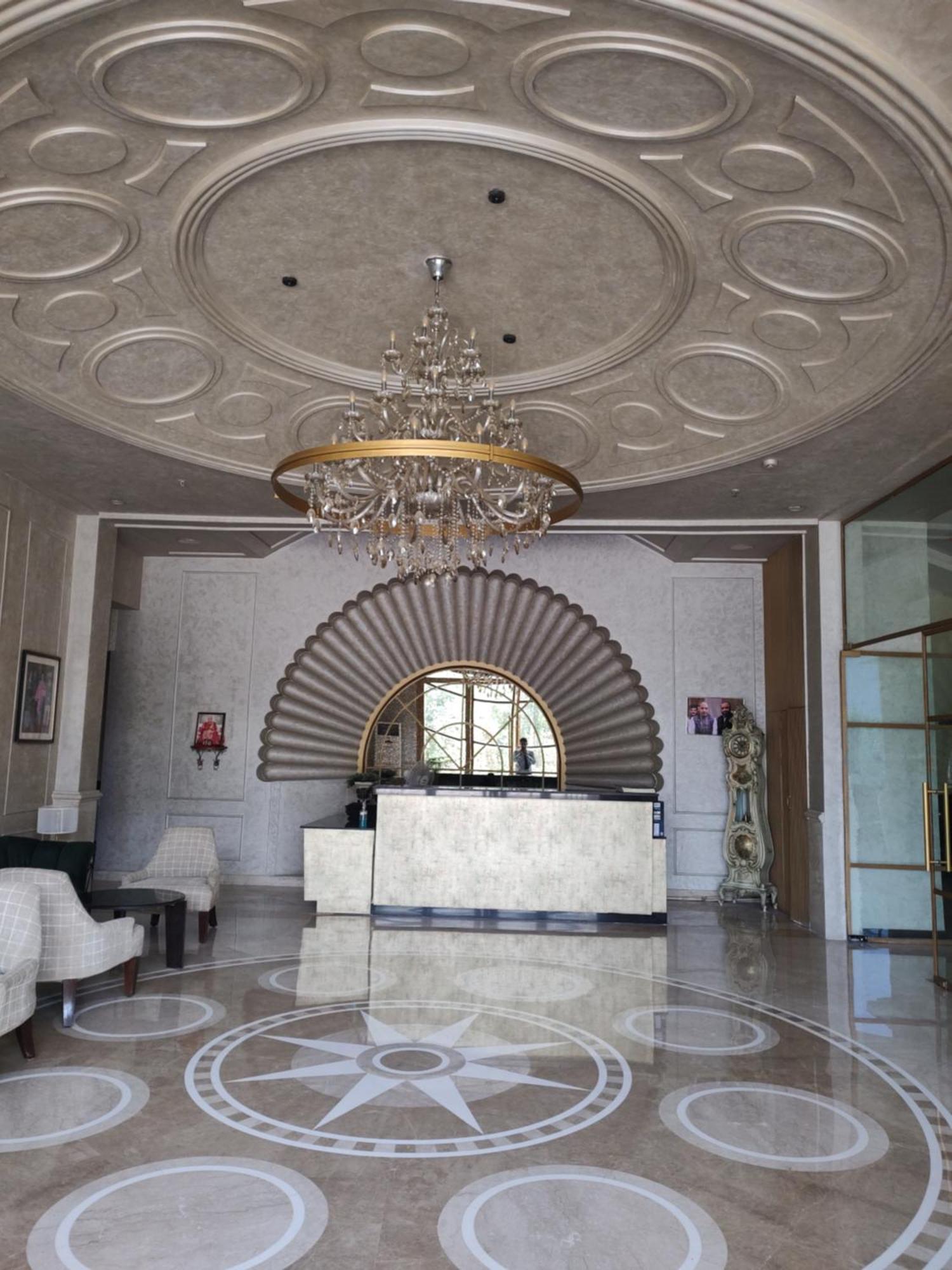 Luxera Hotels & Resorts New Delhi Exterior photo
