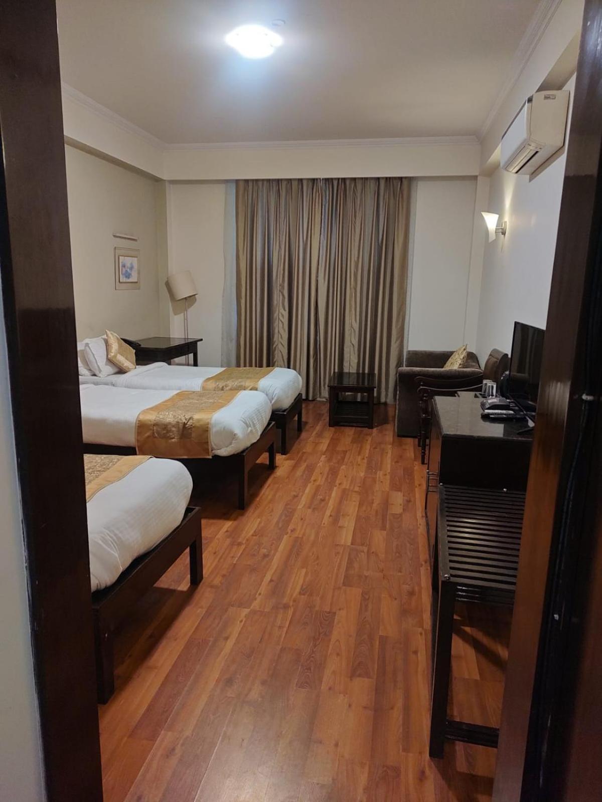 Luxera Hotels & Resorts New Delhi Exterior photo